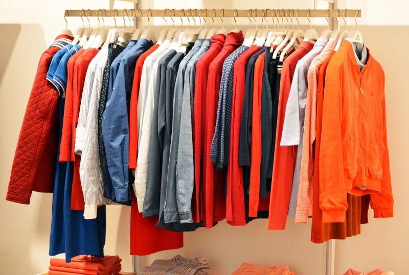 magasin-LA ROQUETTE SUR VAR-min_store_clothes_clothing_line_fashion_retail_clothing_store_shop-633917
