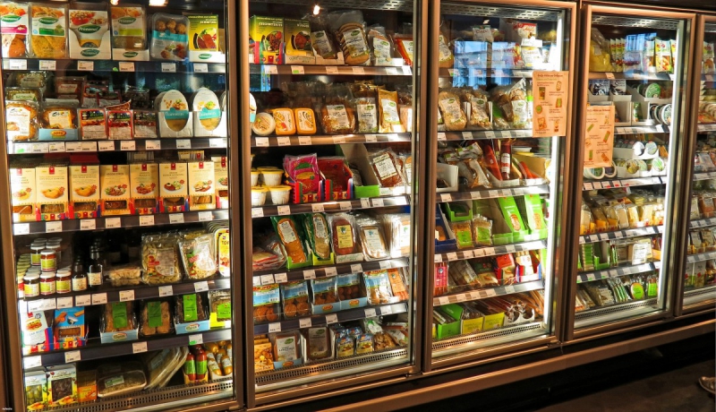 magasin-LA ROQUETTE SUR VAR-min_supermarket_fridge_produce_food_market_retail_shop_store-858798